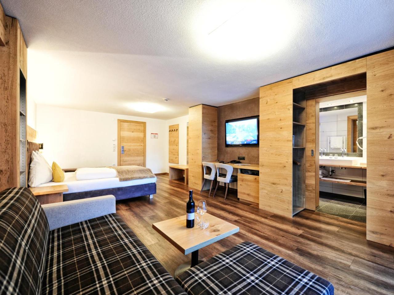 Hotel Ferienglueck Ischgl Exterior foto